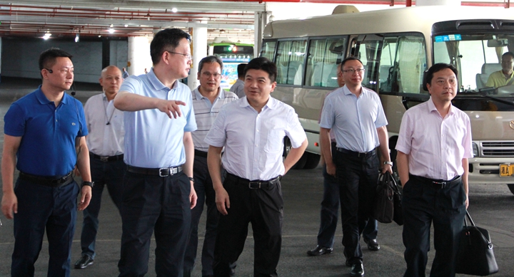 邱继兴副市长调研公交改革